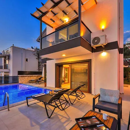 Rainbow Villa *