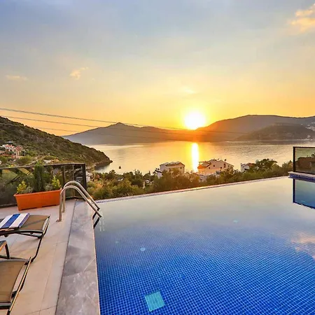 Rainbow Villa *